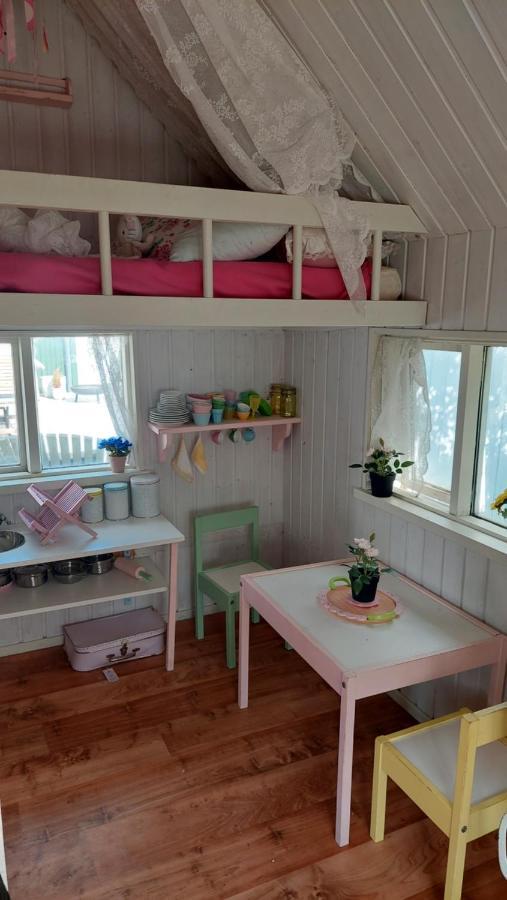 Old Charm Apartment - Keflavik Downtown エクステリア 写真