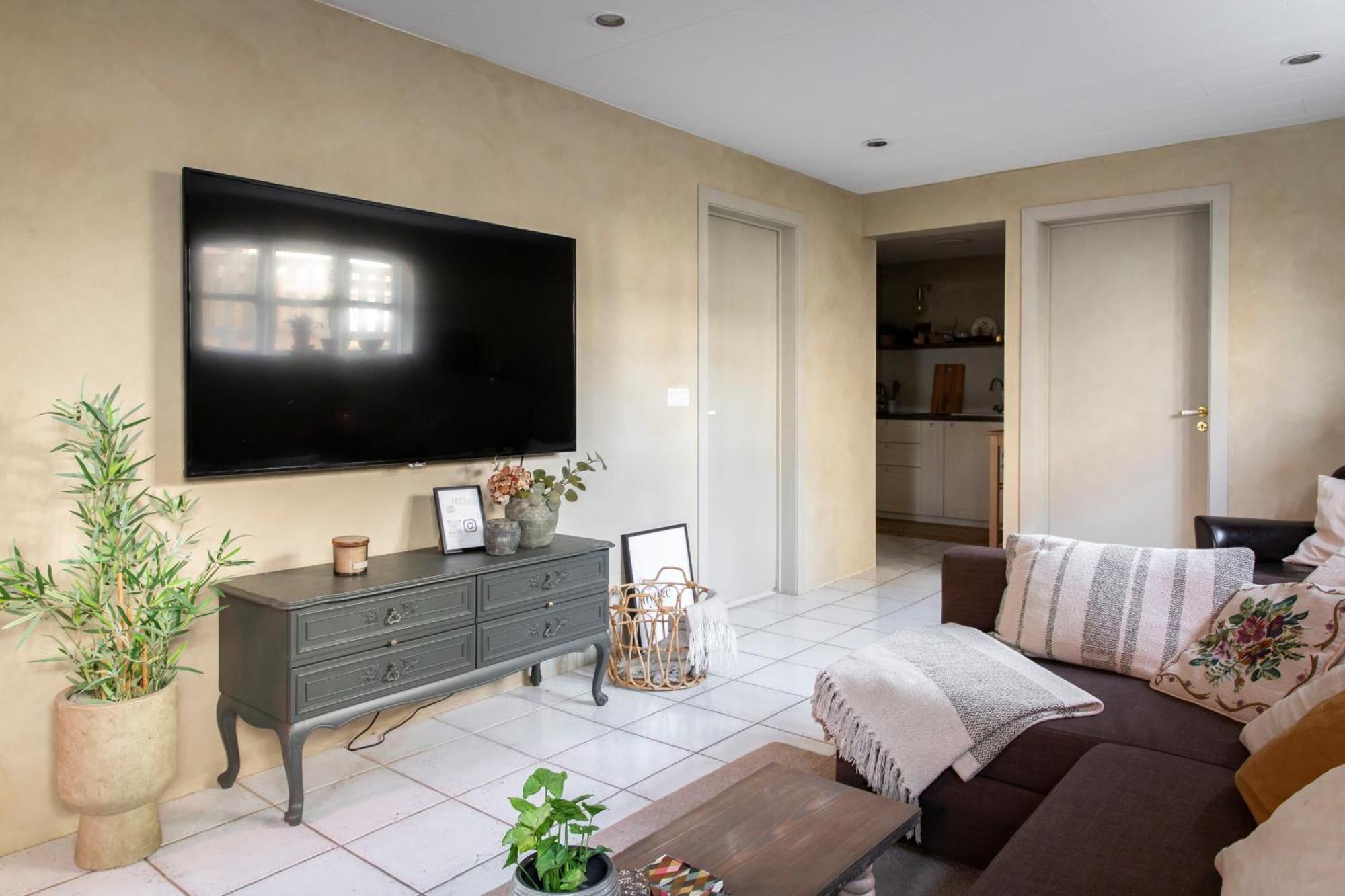 Old Charm Apartment - Keflavik Downtown エクステリア 写真